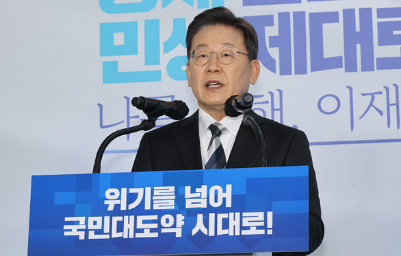 Ứng viên Tổng thống Hàn Quốc lại gây "bão" với ý tưởng bảo hiểm y tế cho người rụng tóc